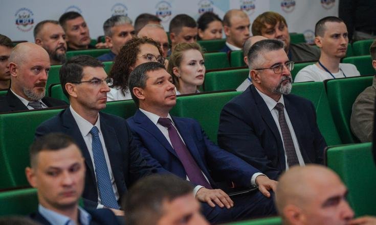 Тамбов, улица Державинская, 3. Встреча с участниками сборов Ассоциации ветеранов СВО Центрального федерального округа. Фото: tambov.gov.ru