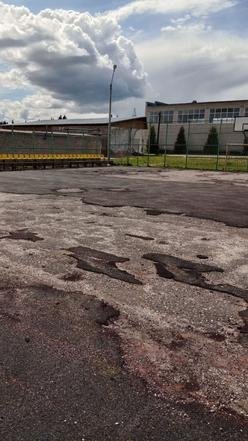 Тверская область, поселок Рамешки, улица Советская, 47. Состояние площадки на территории МОУ «Рамешковская СОШ» на дату личного приема граждан, проведенного И.П.Горяевой 16.05.2025