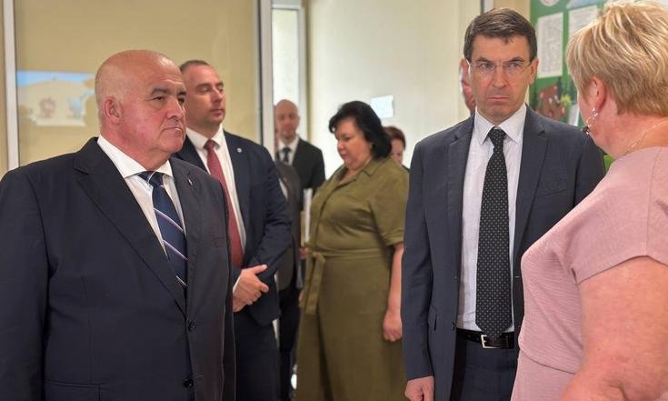 Кострома, улица Муромская, 5. Осмотр детской и взрослой поликлиник. Фото: adm.44.ru
