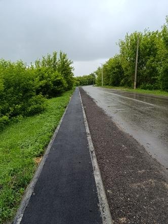 Воронежская область, город Эртиль. Обустройство пешеходной зоны на участке автомобильной дороги Эртиль – Шукавка – Большой Самовец завершено (к информации о выполнении поручения по итогам личного приема граждан, проведенного А.В.Ерёминым 04.07.2024.)