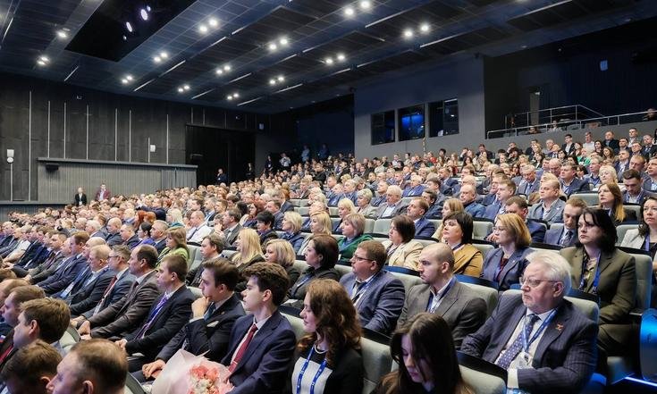 Липецк, площадь Петра Великого, 6. Открытие регионального дня III Всероссийского муниципального форума «Малая Родина – сила России». Фото: липецкаяобласть.рф