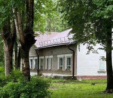 Тверская область, поселок Осиновая Гряда. Завершен капитальный ремонт кровли Дома культуры (к информации о выполнении поручения по итогам личного приема граждан, проведенного И.П.Горячевой 16.05.2025)