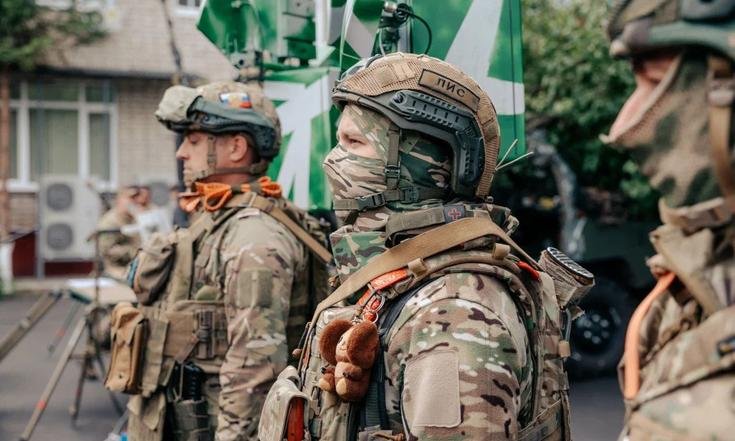 Курск. Встреча с представителями мобильной огневой группы бригады «БАРС-Курск». Фото: kursk.ru
