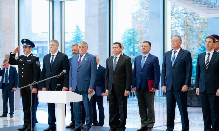 Москва, Государственный Кремлевский Дворец. Церемония вручения переходящего знамени Президента РФ победителю смотра-конкурса на звание «Лучший казачий кадетский корпус» в 2025 году. Фото: edu.gov.ru