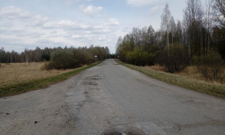 Рязанская область, Спасский район, село Веретье. Автомобильная дорога на дату личного приема граждан, проведенного А.К.Ниязметовым 03.06.2022