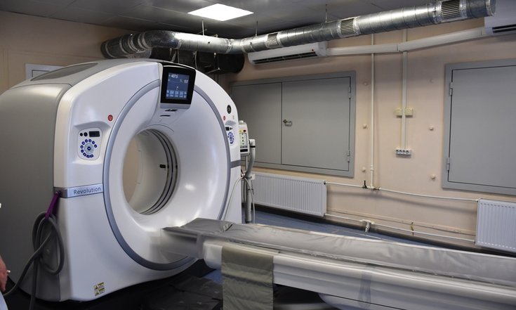 Кострома, улица Беленогова Юрия, 18. Новый томограф в Костромской областной детской больнице. Фото: портал государственных органов власти Костромской области adm44.ru