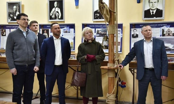 Ярославская область, Рыбинск, улица Фроловская, 4. Осмотр экспозиции музея адмирала Ф.Ф.Ушакова. Фото: yarregion.ru