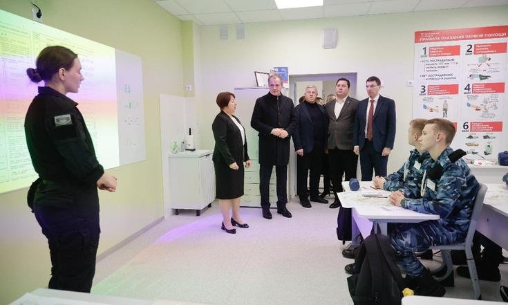 Белгородская область, город Короча, улица Пролетарская, 39. Посещение Корочанской школы имени Д.К.Кромского. Фото: belregion.ru