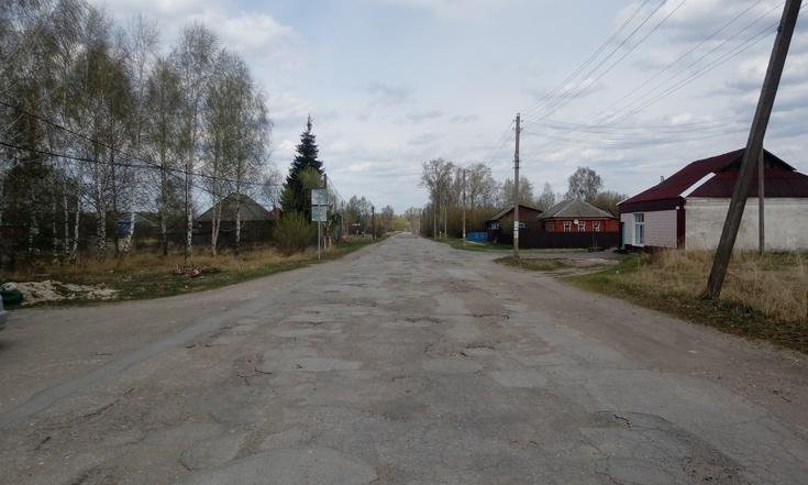 Рязанская область, Спасский район, село Веретье. Автомобильная дорога на дату личного приема граждан, проведенного А.К.Ниязметовым 03.06.2022