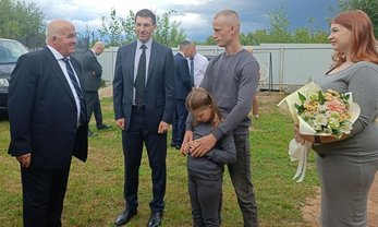 Костромская область, деревня Коряково. Встреча с участником СВО А.Чибизовым. Фото: adm.44.ru