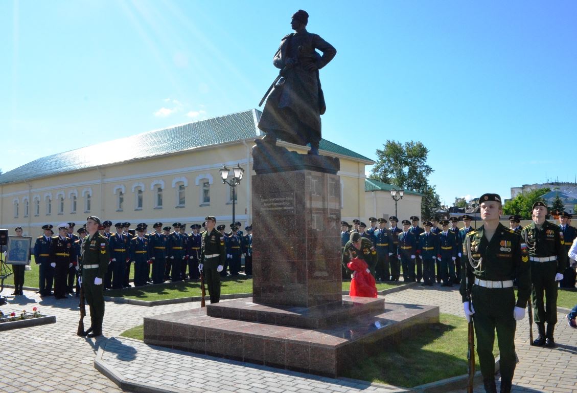 В Костроме на территории военной академии открылся памятник Маршалу Советского Союза Тимошенко