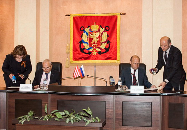 Смоленск и Керчь подписали договор о побратимстве
