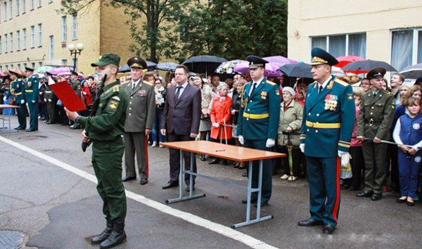 Курсанты Смоленской военной академии присягнули на верность Отечеству