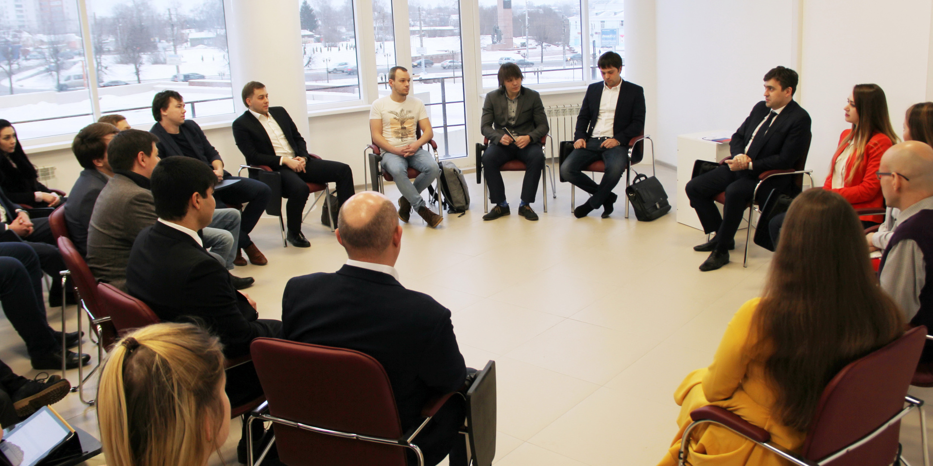 Станислав Воскресенский обсудил с молодыми предпринимателями вопросы развития бизнес-среды в регионе
