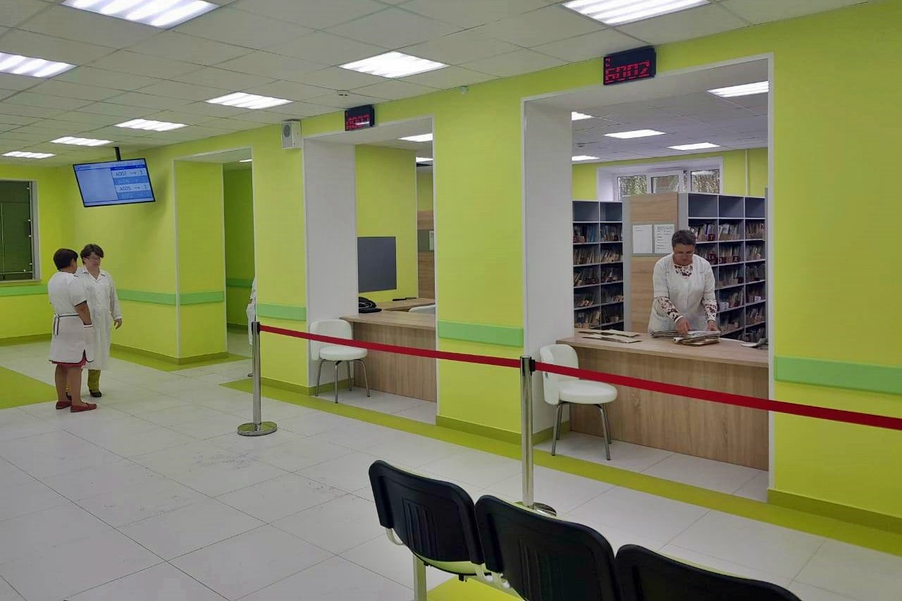 В поликлинике для взрослых Ковровской горбольницы №2 обновили регистратуру