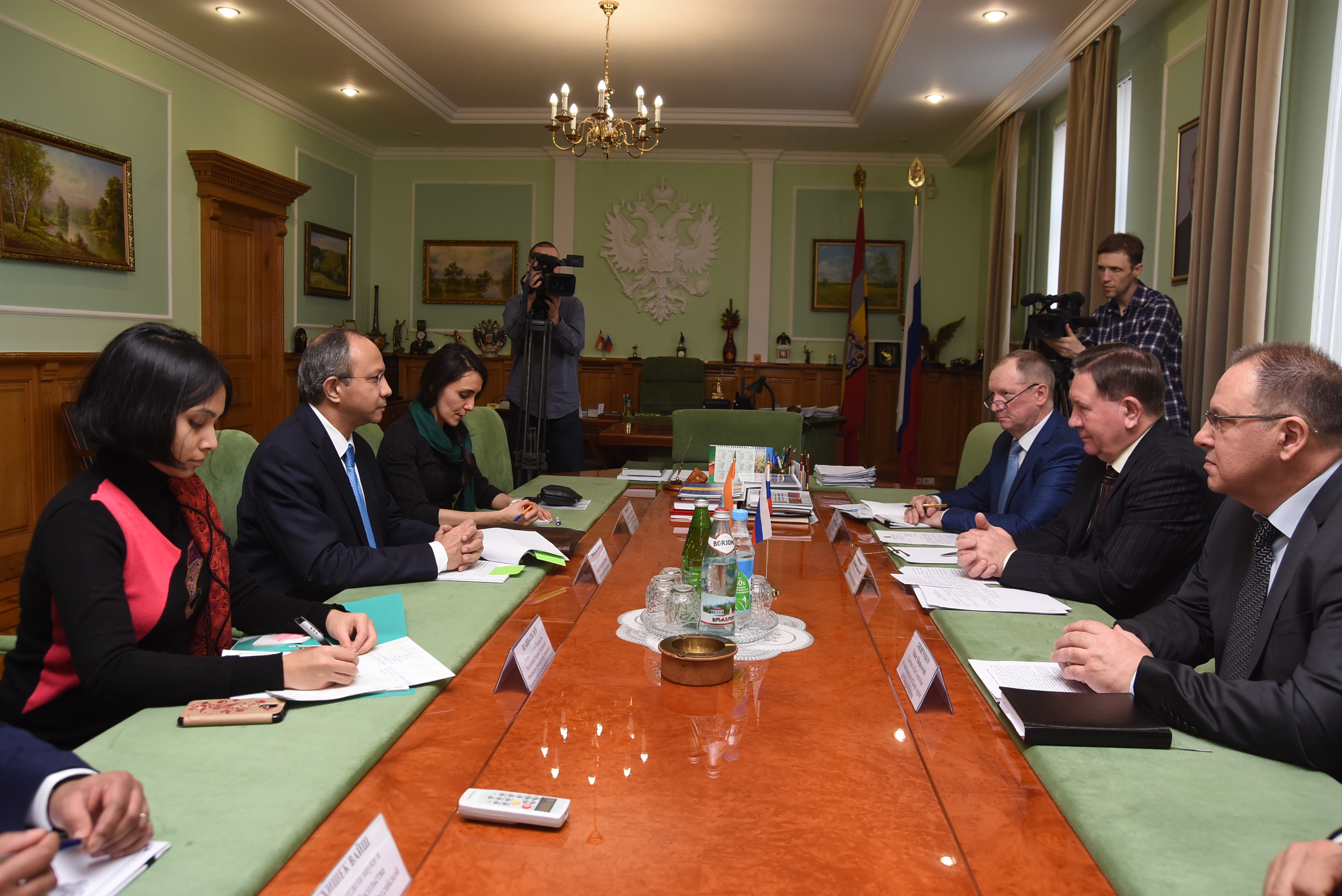 Губернатор Александр Михайлов встретился с Чрезвычайным и Полномочным Послом Республики Индия в РФ Панкадж Сараном