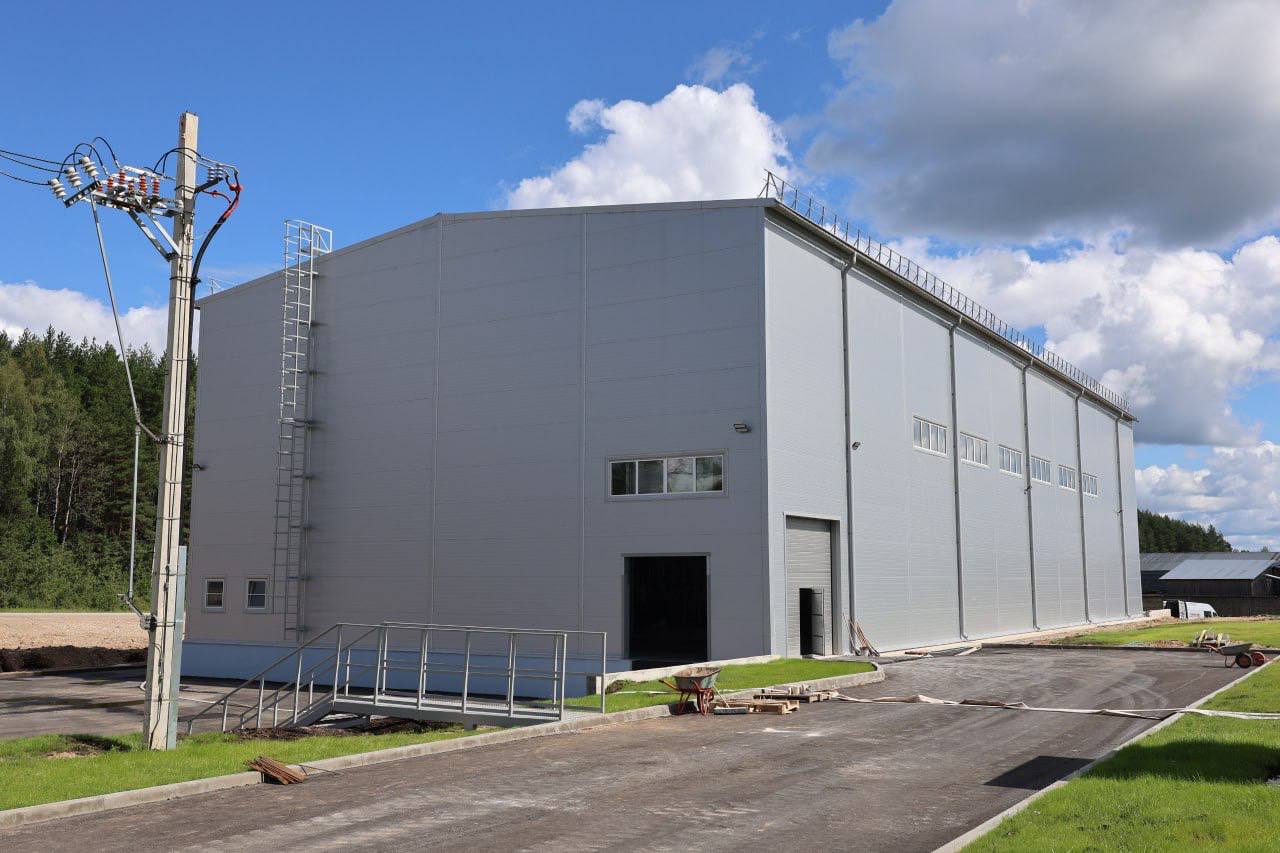 Смоленская область, Вяземский муниципальный округ. Завод по производству полимерных компаундов. Фото: тг-канал губернатора Смоленской области В.Анохина