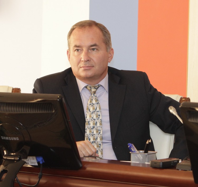 Губернатор Тульской области Владимир Груздев: многодетные семьи должны быть освобождены от уплаты земельного налога