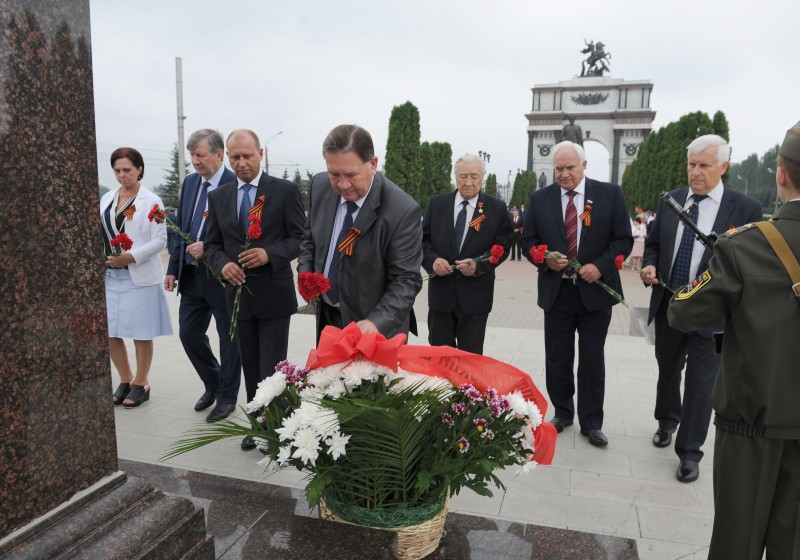 Куряне отметили 74-ю годовщину Победы в Курской битве
