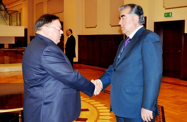 Официальная делегация Ивановской области во главе с губернатором Павлом Коньковым прибыла в Республику Таджикистан