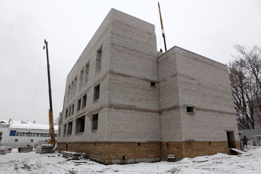 Новое здание школы №43 в Ярославле достроят до конца декабря