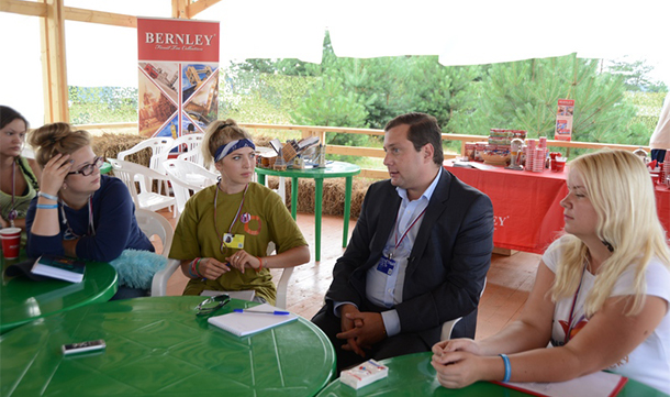 Губернатор Смоленской области Алексей Островский посетил Всероссийский молодежный образовательный форум «Селигер-2014»