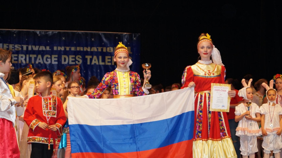 Орловчанки стали победительницами Международного фестиваля музыки и танца «Наследие талантов», прошедшего во Франции