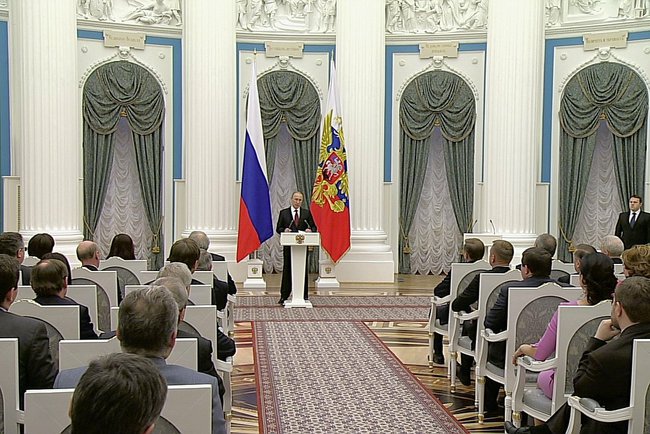 Президент России вручил премии молодым учёным