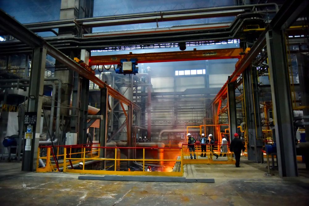 Орловская область, Мценск, улица Автомагистраль, 1у. Плавильный цех на заводе «Аврора». Фото: orel-region.ru