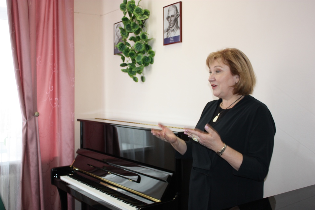 В музыкальные школы Ярославля передано десять новых фортепиано