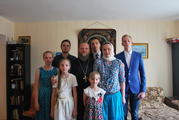Медалью ордена «Родительская слава» награждена семья из Ивановской области