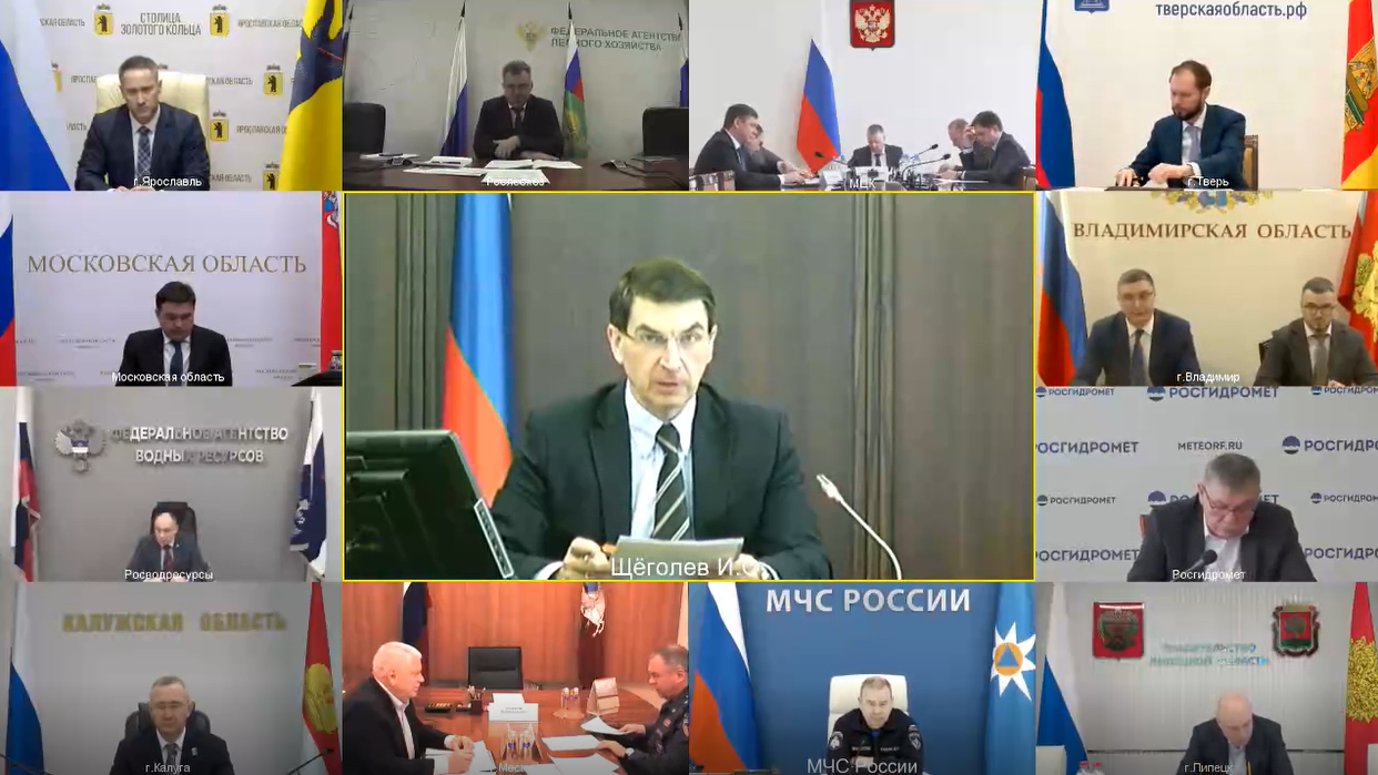 Москва, Никольский переулок, 6. Совещание по вопросу подготовки регионов ЦФО к паводкам и пожароопасному сезону. Фото: аппарат полномочного представителя