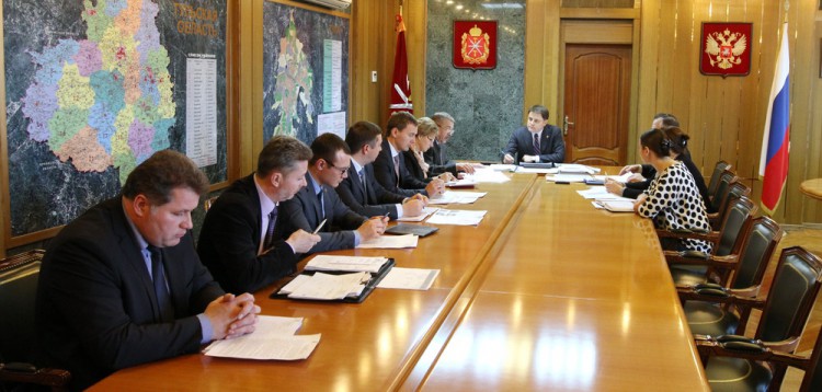 Владимир Груздев обсудил на рабочем совещании ход реализации инвестиционных проектов