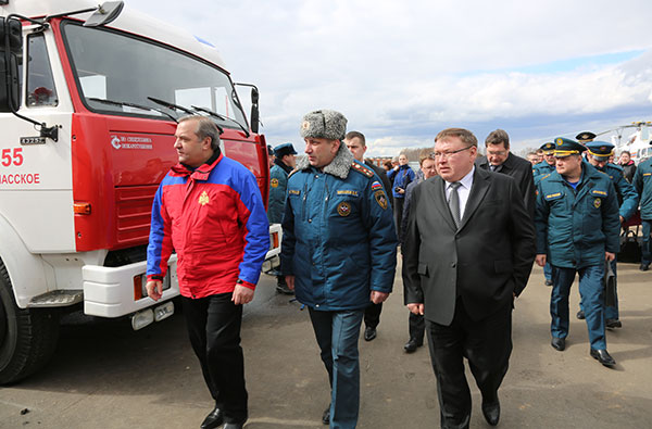 Владимир Пучков позитивно оценил готовность сил и средств региона к прохождению паводка и к пожароопасному периоду