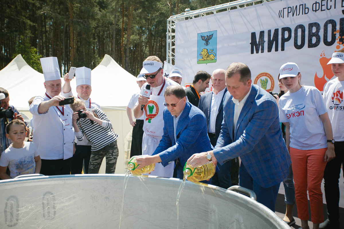 На "Гриль Фесте 2017" в Белгороде установлен мировой рекорд по приготовлению свыше 3,5 тонны рагу