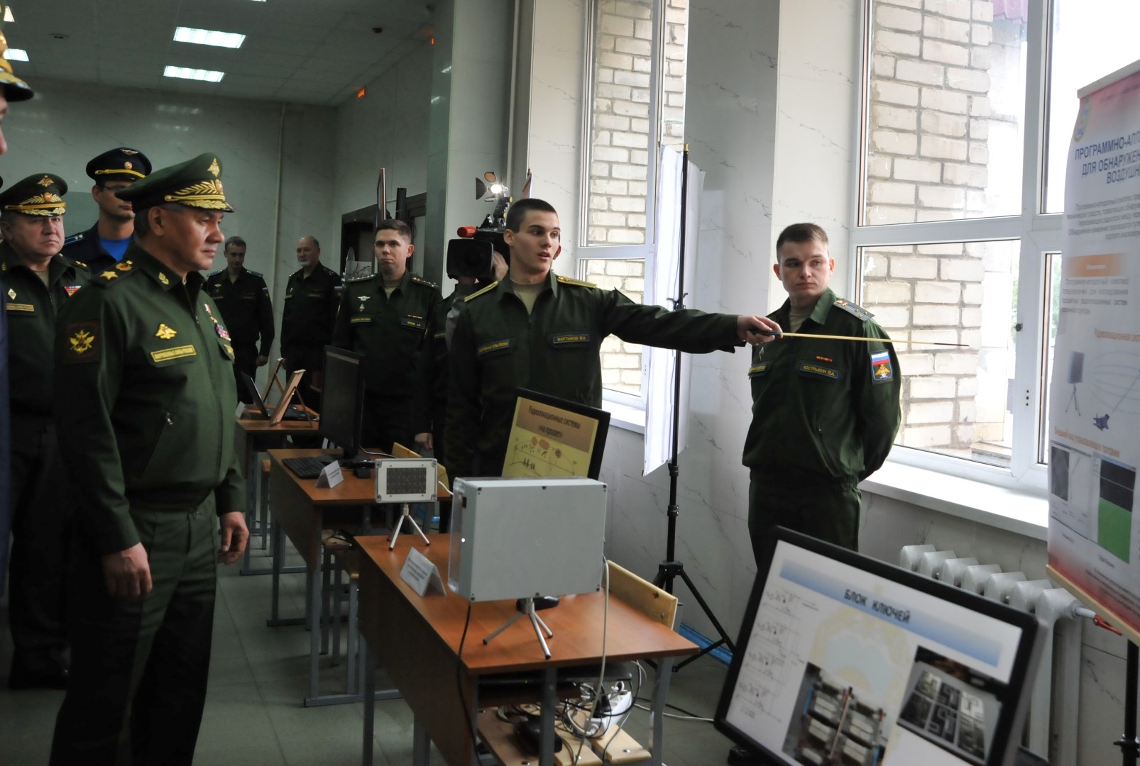 Министр обороны РФ Сергей Шойгу посетил Ярославскую область с рабочим визитом