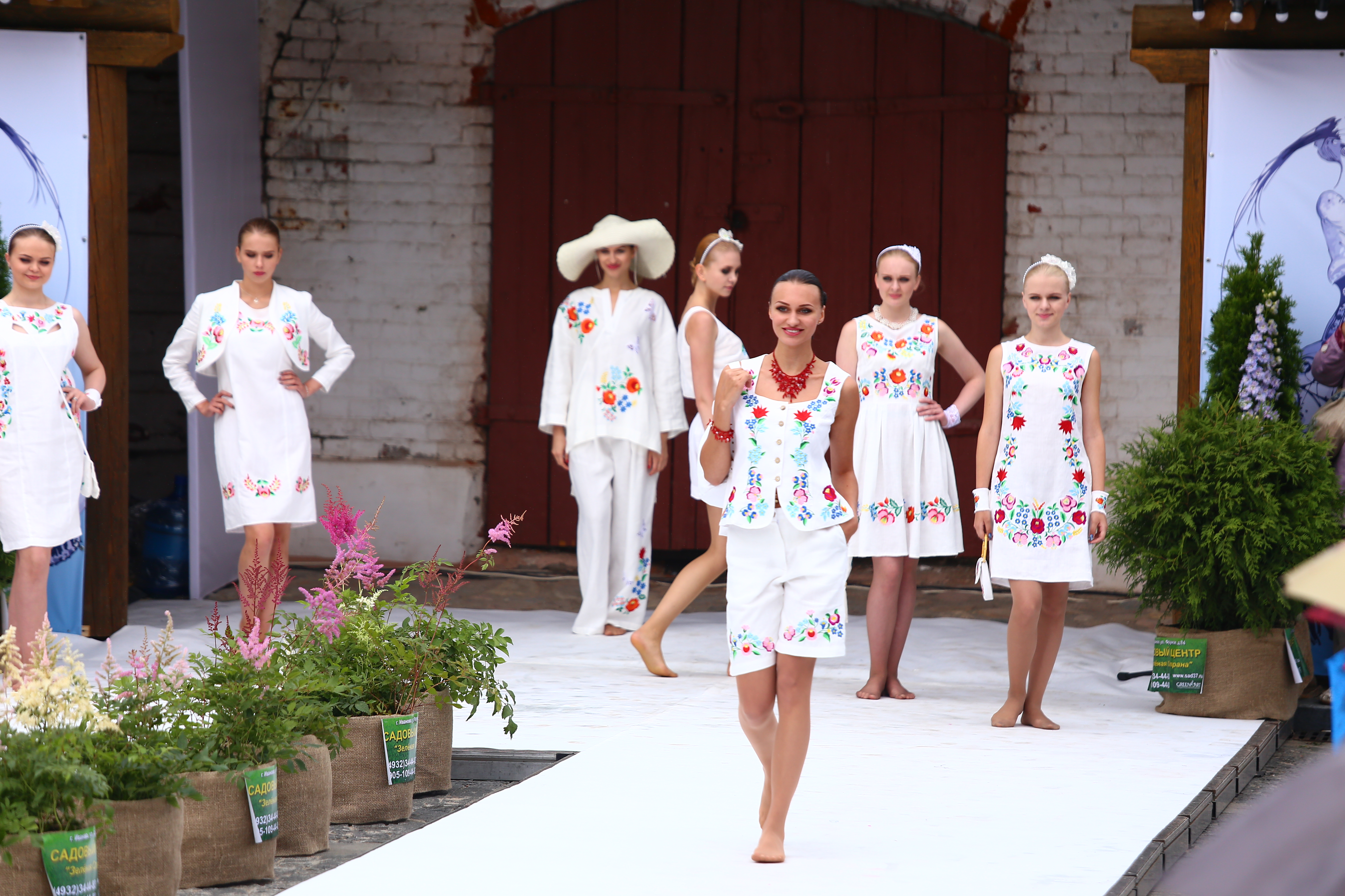XI фестиваль моды «Плёс на Волге. Льняная палитра» открылся конкурсным показом коллекций