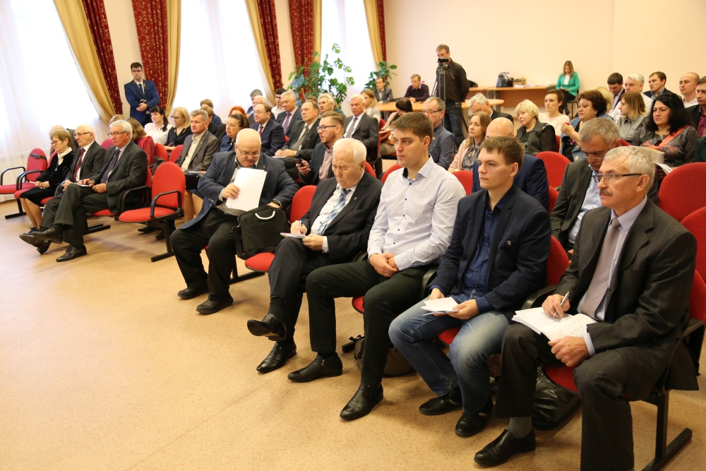 Академик РАН Абел Аганбегян впервые провел в Орле заседание Международного клуба директоров
