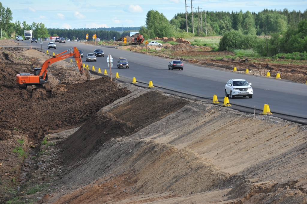 В первую неделю онлайн-опроса за дороги, которые будут отремонтированы в Ярославской области в 2019 году, проголосовало более 25 тысяч человек