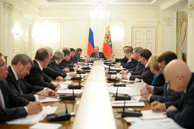 Владимир Путин провел совещание с полномочными представителями Президента в федеральных округах