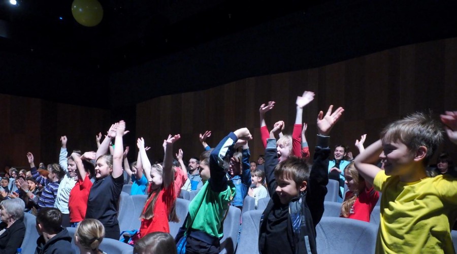В Калуге открылся фестиваль детских и юношеских любительских театров