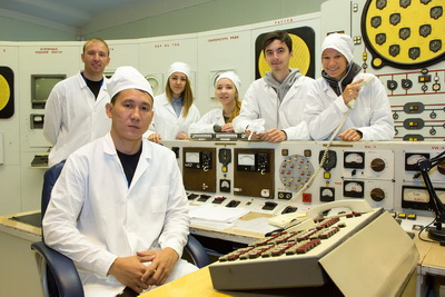 Молодые ученые России и СНГ посетили первую в мире аэс в Обнинске