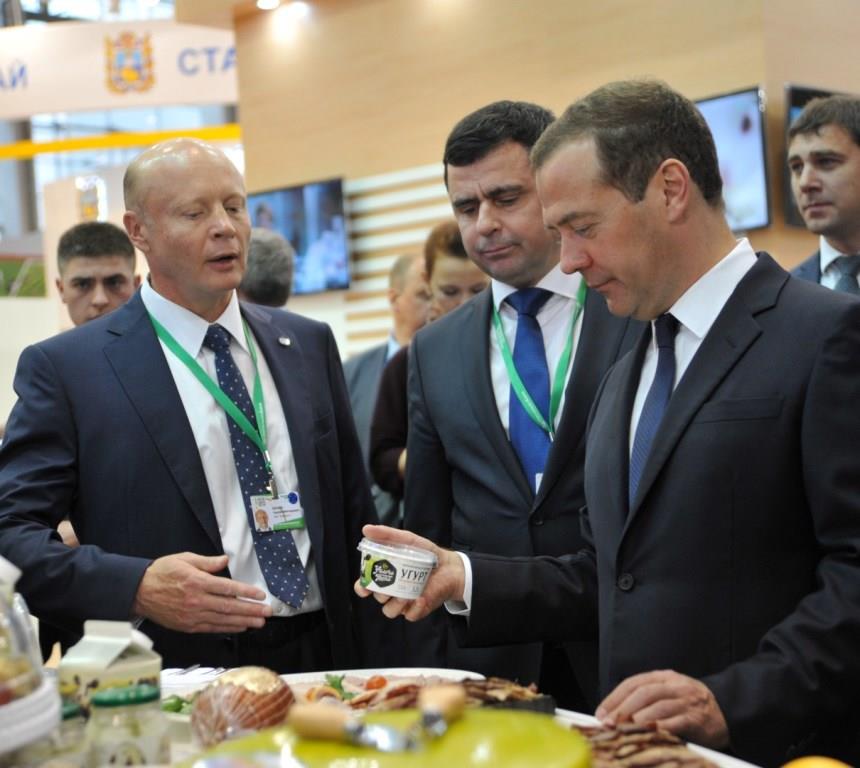 На выставке «Золотая осень» врио губернатора Ярославской области представил Дмитрию Медведеву перспективные направления регионального АПК