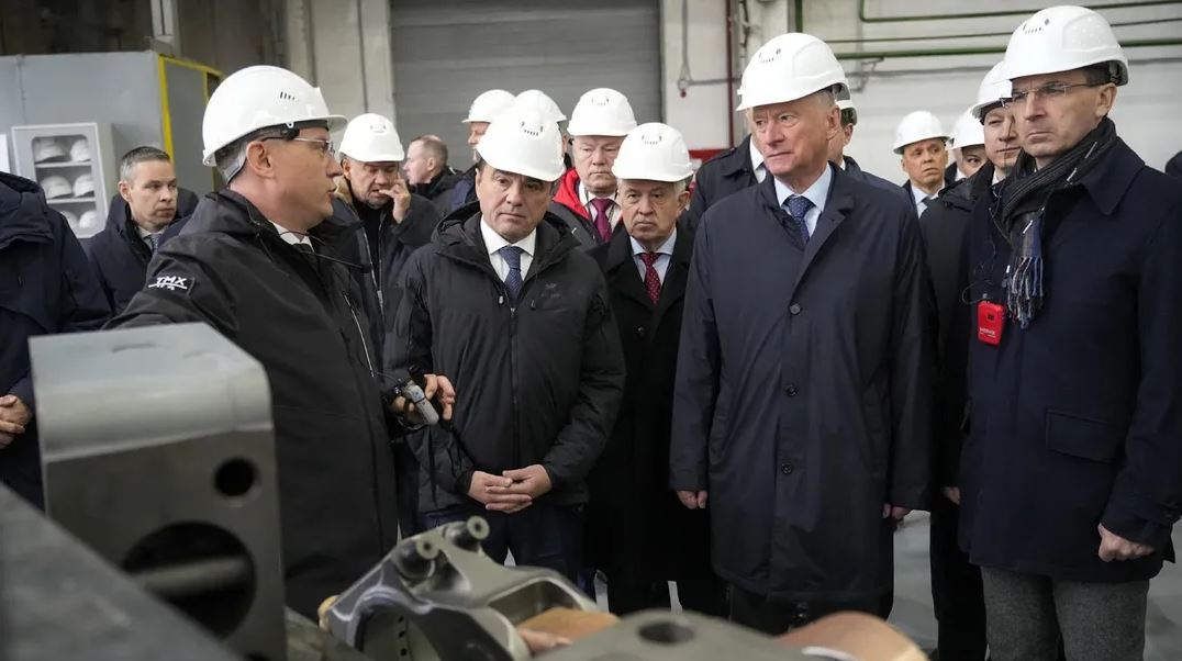 Московская область, Коломна, улица Партизан, 42. Совещание по вопросам производства дизельных двигателей для судостроительной отрасли. Фото: mosreg.ru