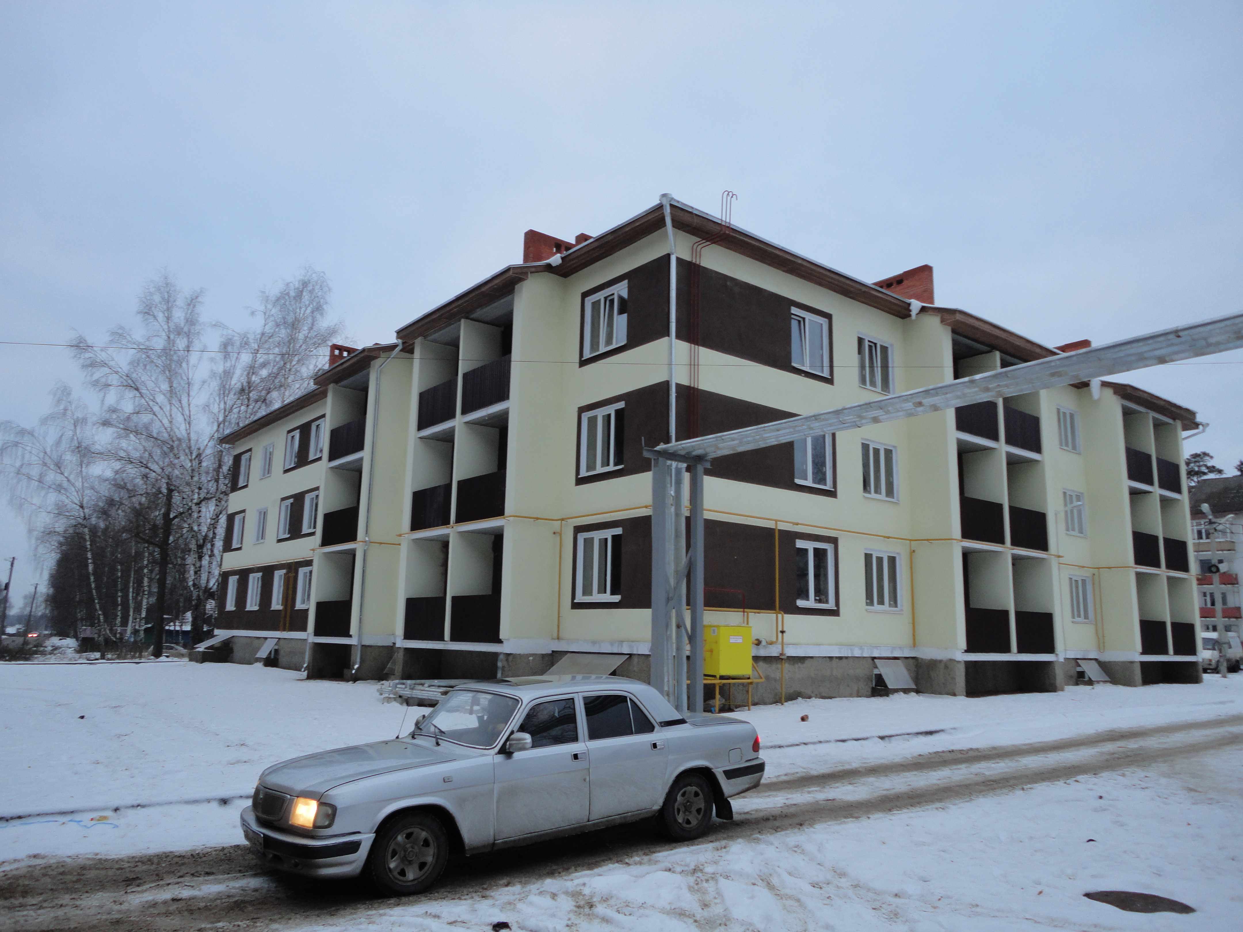 В поселке Никольское Костромской области 46 человек получили ключи от квартир, приобретенных в рамках реализации 185-ФЗ