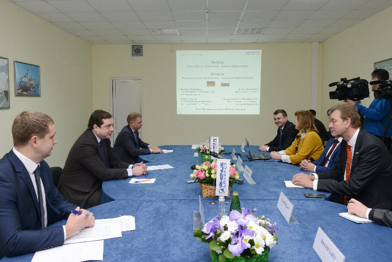 Губернатор Смоленской области провел рабочую встречу с руководством концерна «Ретманн Груп»