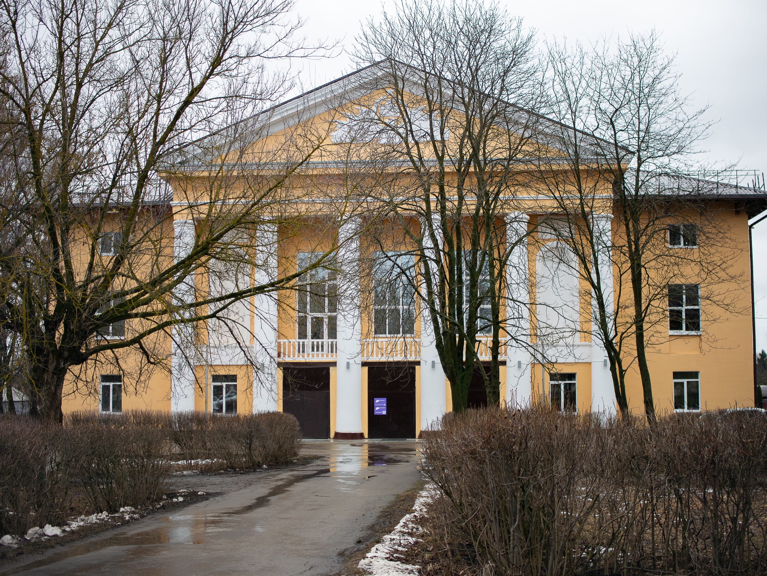 Тульская область, поселок Майский, Клубный переулок, 1. Дом культуры после ремонта. Фото: https://vk.com/uzlovaya.tularegion