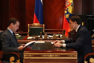 Д.Медведев провел рабочую встречу с губернатором Тульской области В.Груздевым