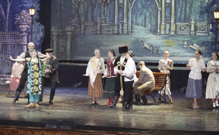 Русский национальный балет «Кострома» выступил в Туле