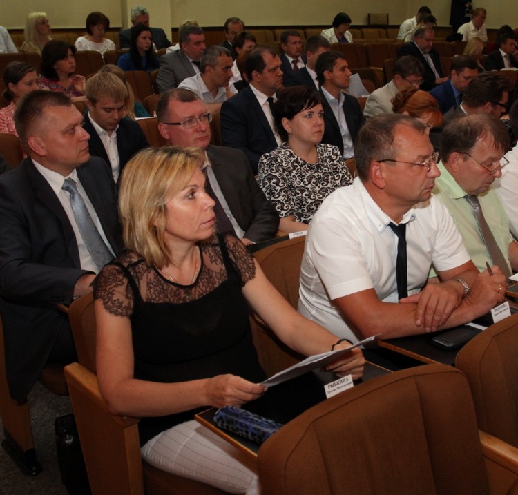 В правительстве региона обсудили исполнение майских Указов Президента РФ на территории города Донского